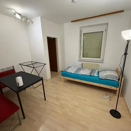 Апартаменты Praktisches City-apartment In Zentraler Lage