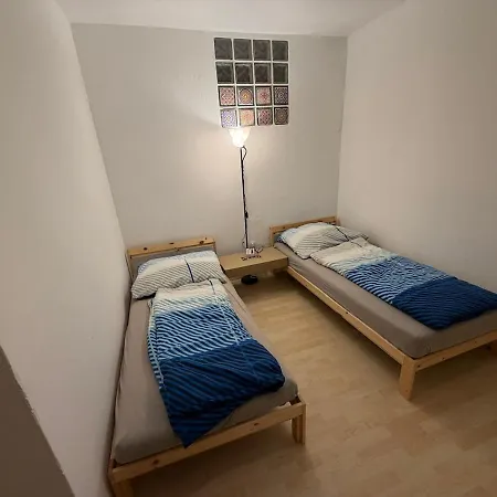 Praktisches City-apartment In Zentraler Lage Апартаменты *