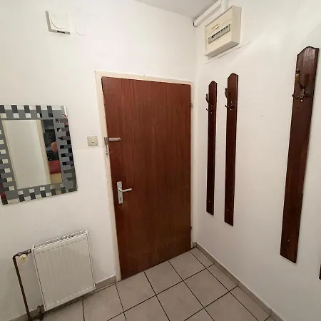 Апартаменты Praktisches City-apartment In Zentraler Lage